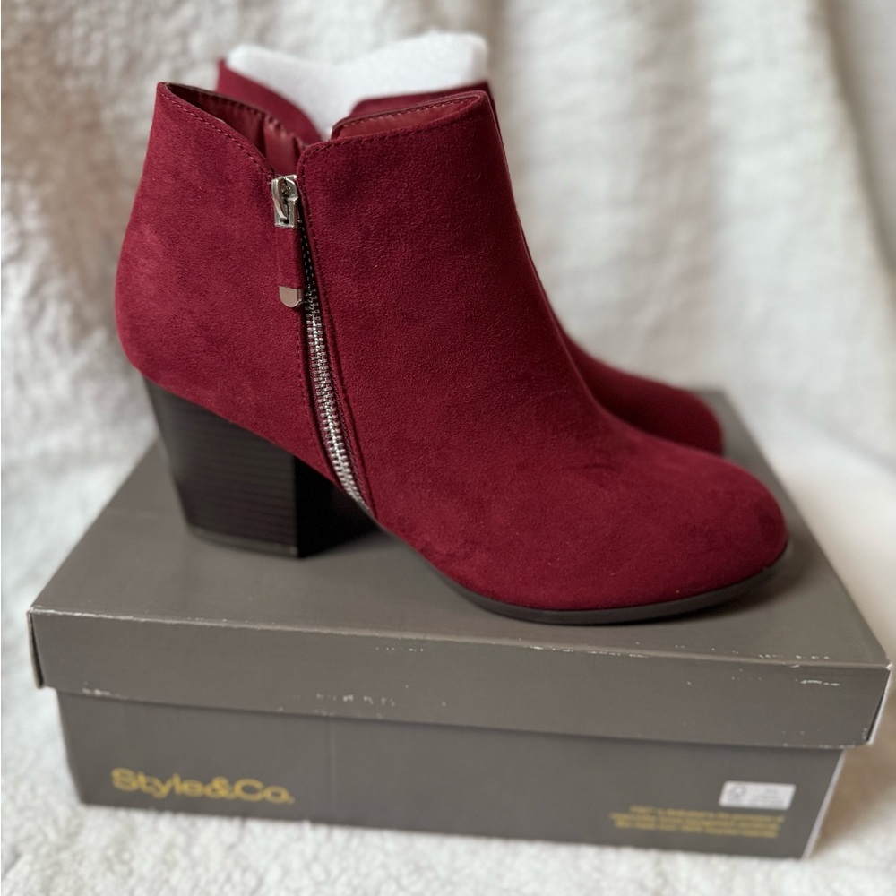 NEW Style & Co. Women's Red Scarlet Microsuede Masrinaa Ankle Boots 9.5W